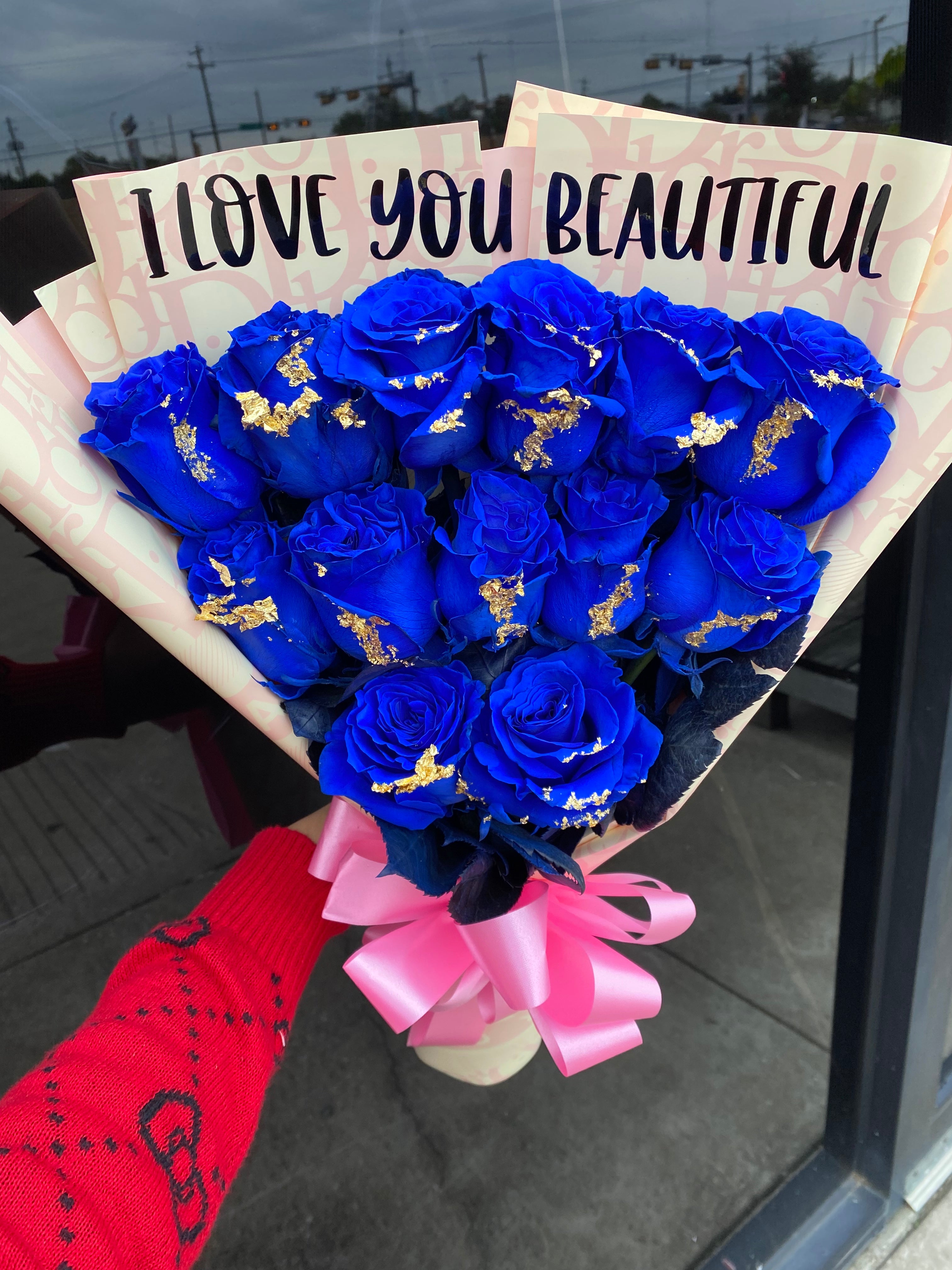 Real rose bouquet: 12 Blue roses with 24k gold flakes 💙