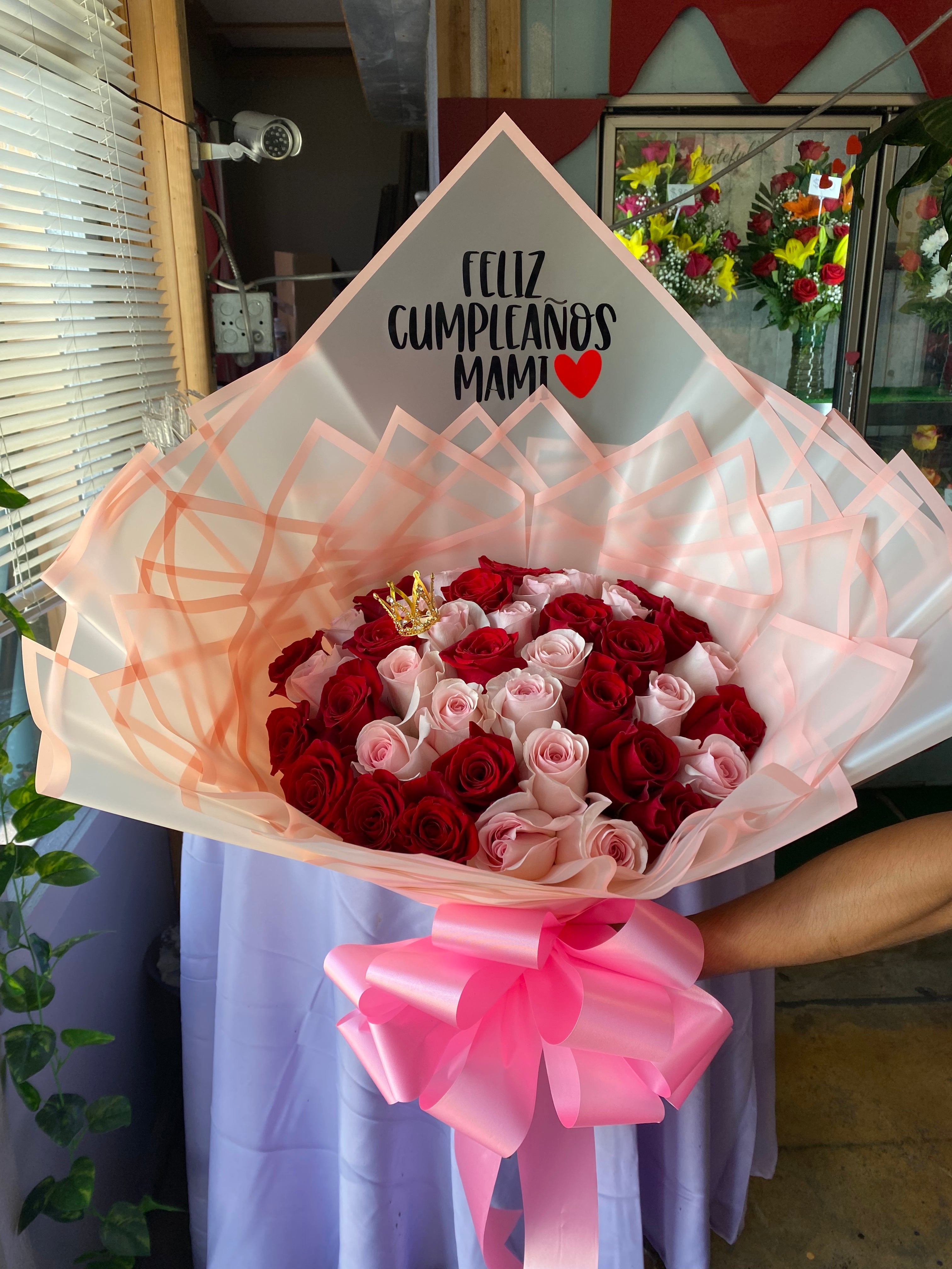 36 pink and red roses 💖