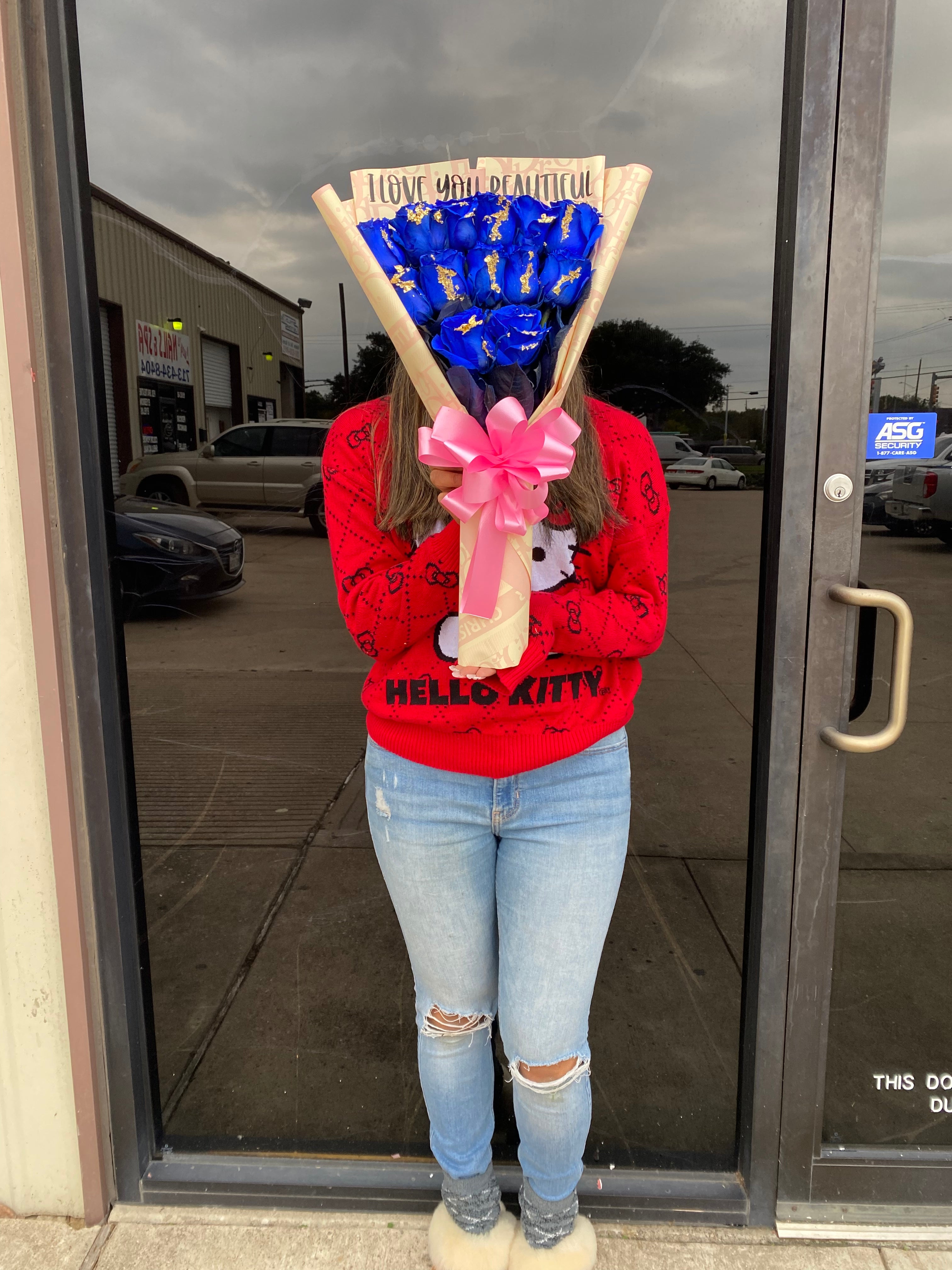 Real rose bouquet: 12 Blue roses with 24k gold flakes 💙