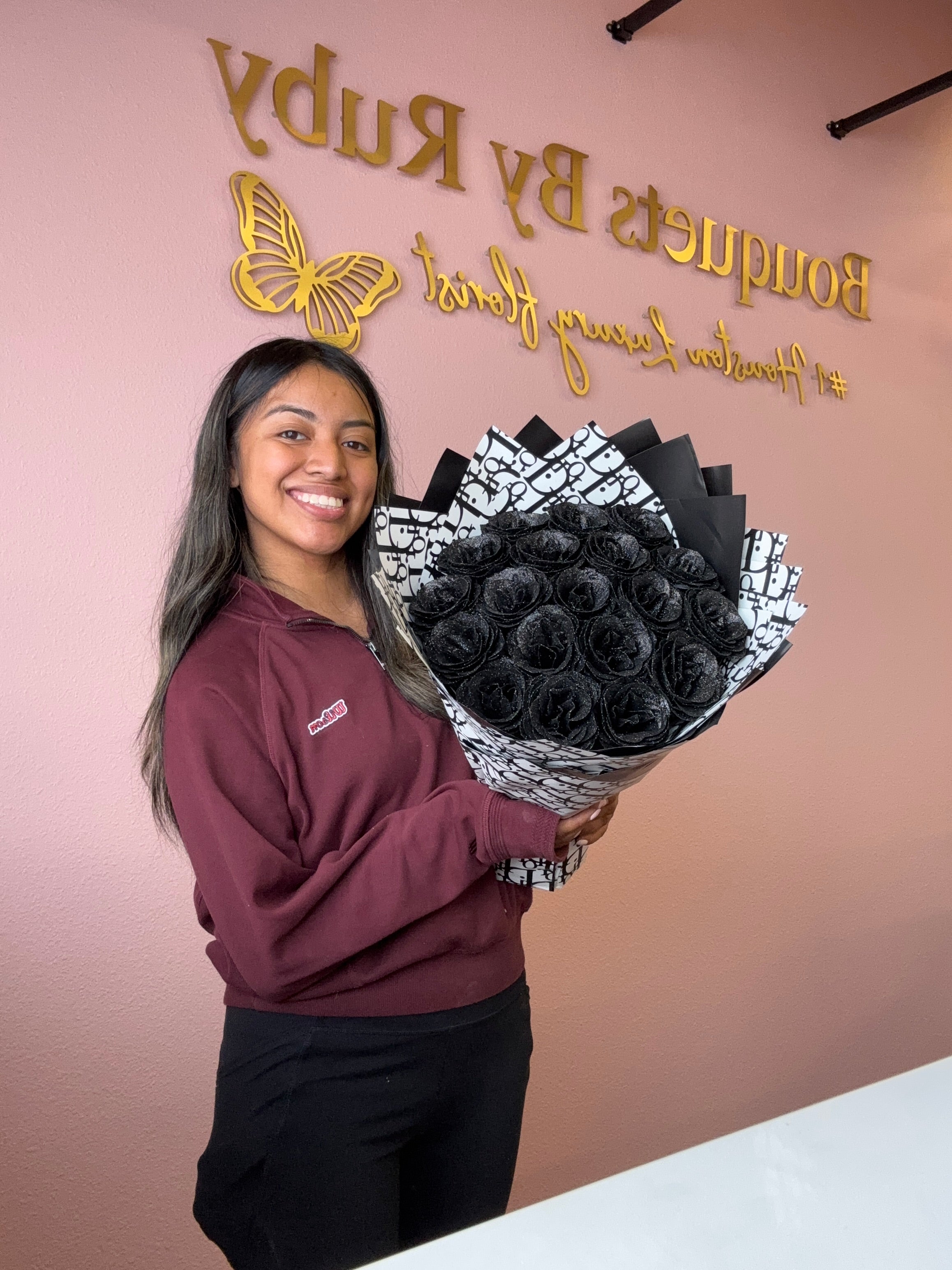 Black glitter roses bouquet