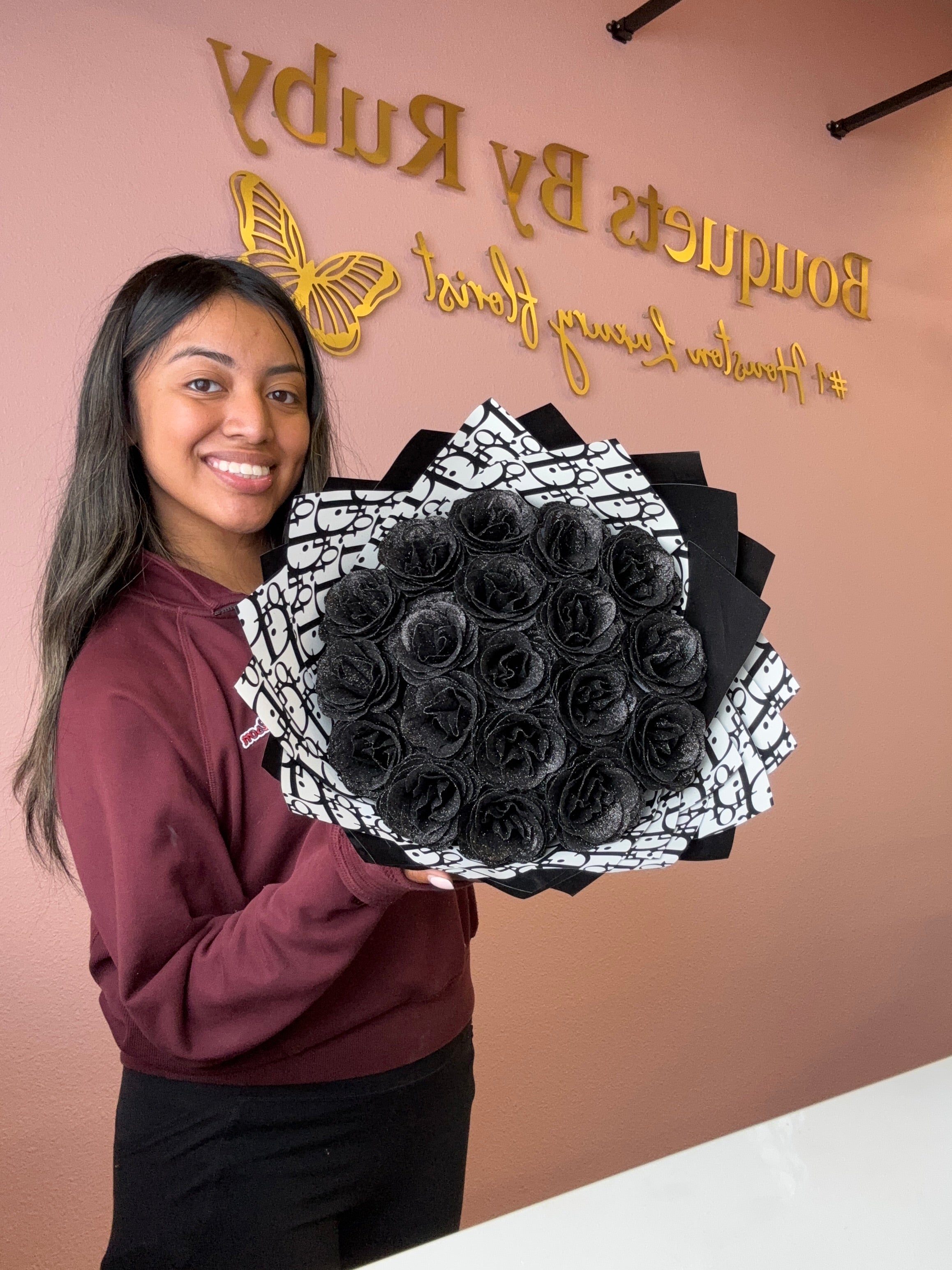 Black glitter roses bouquet