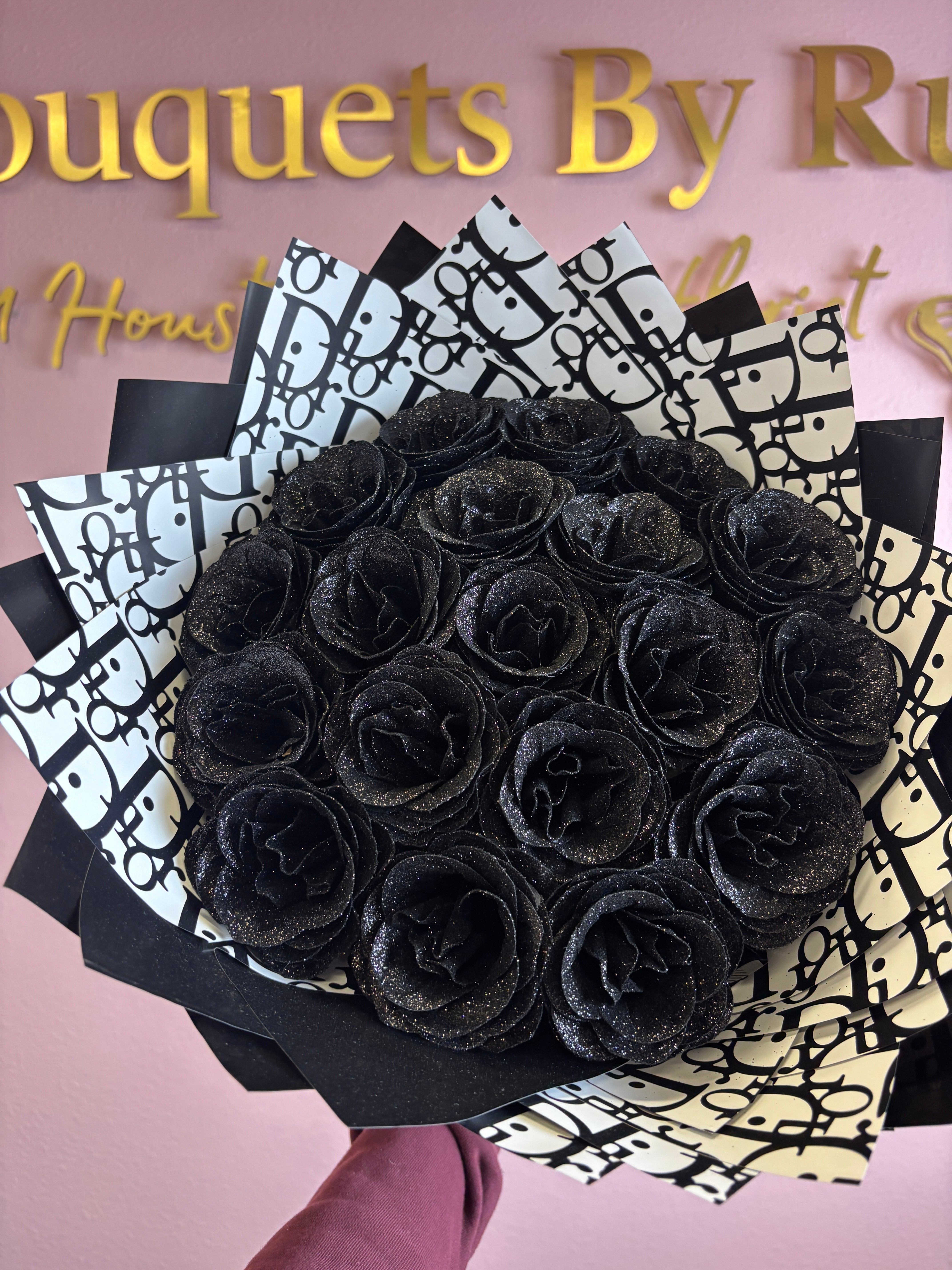 Black glitter roses bouquet