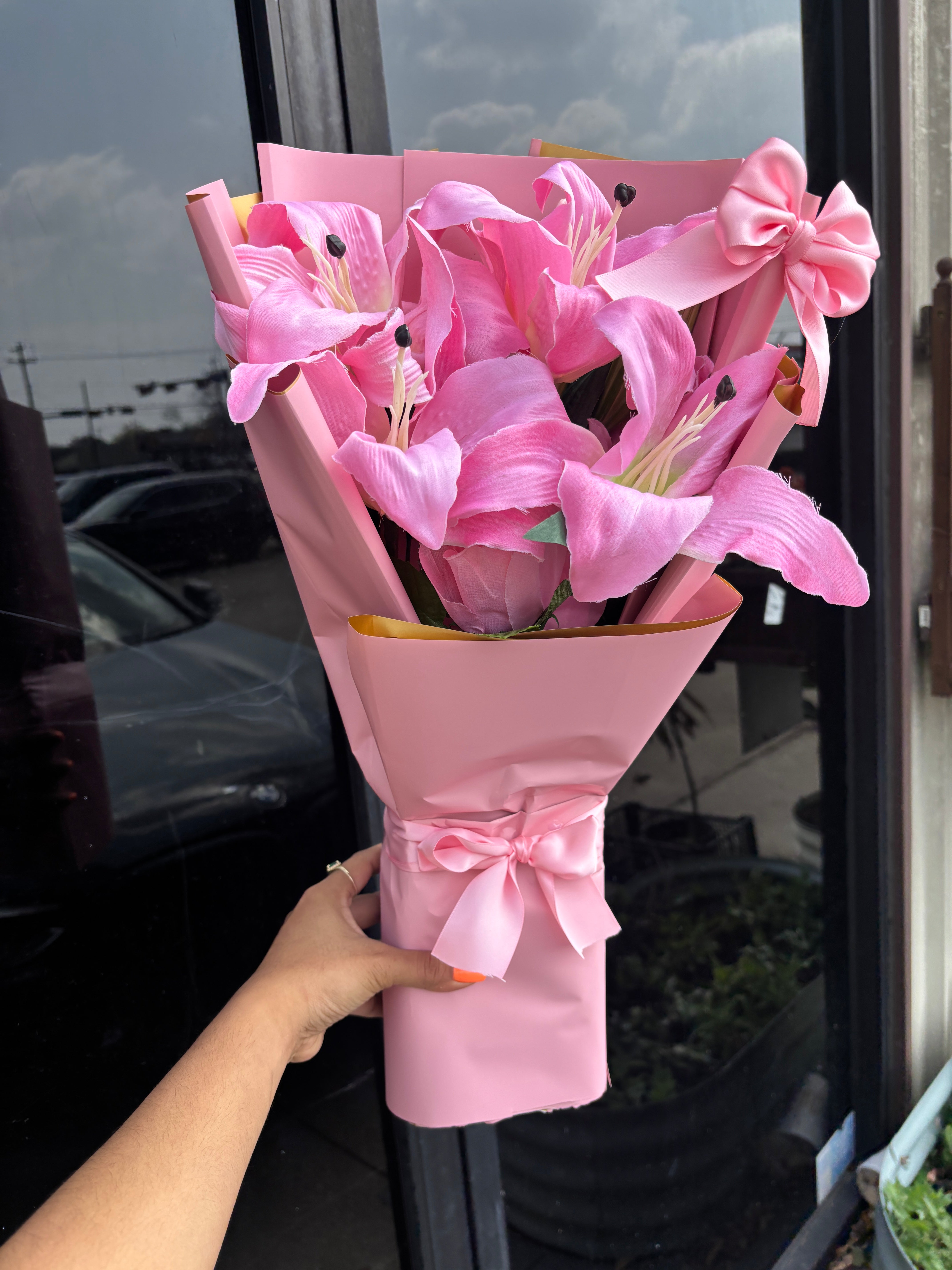 Pink lily bouquet