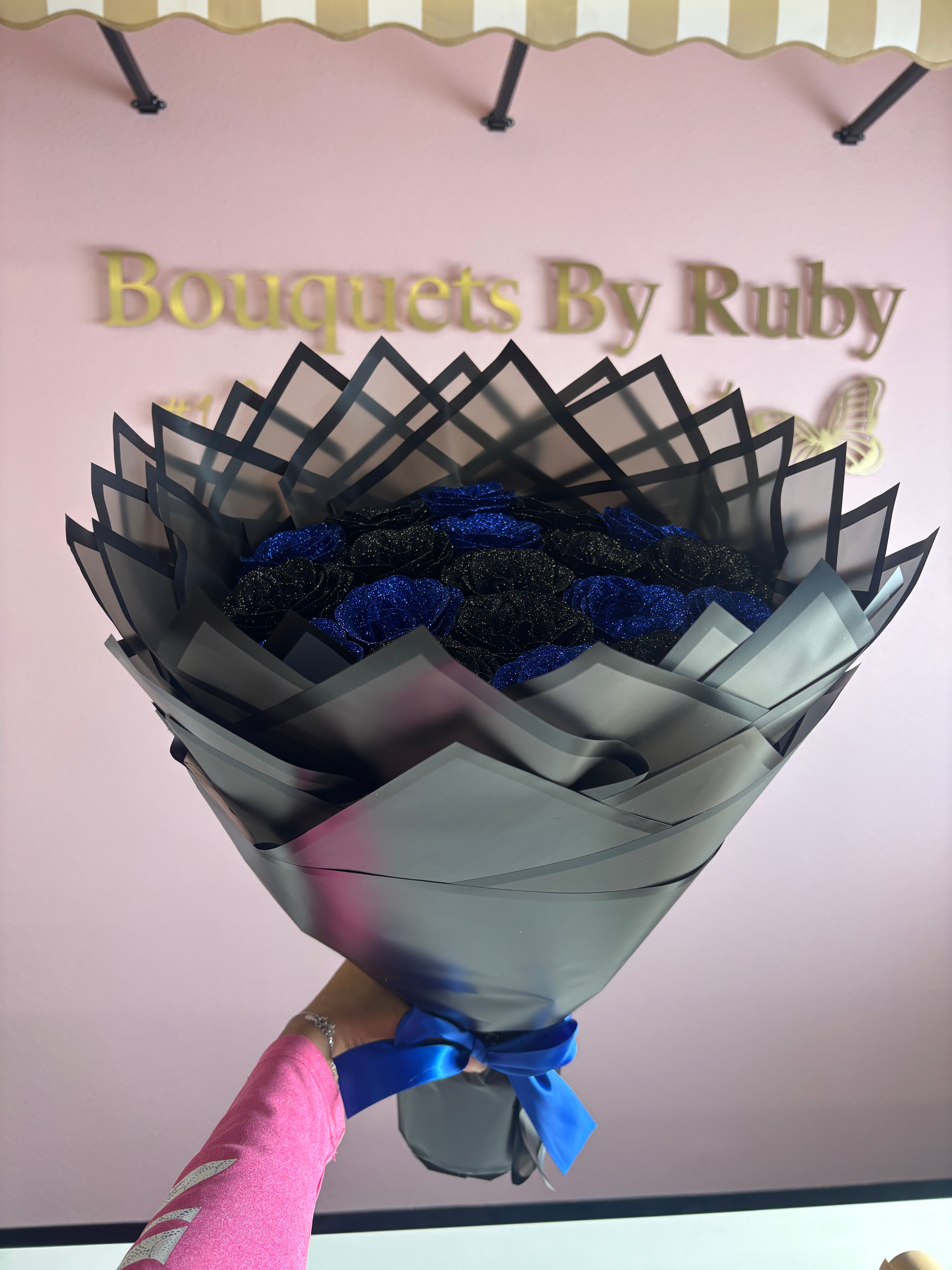 Royal blue midnight glitter bouquet 🖤