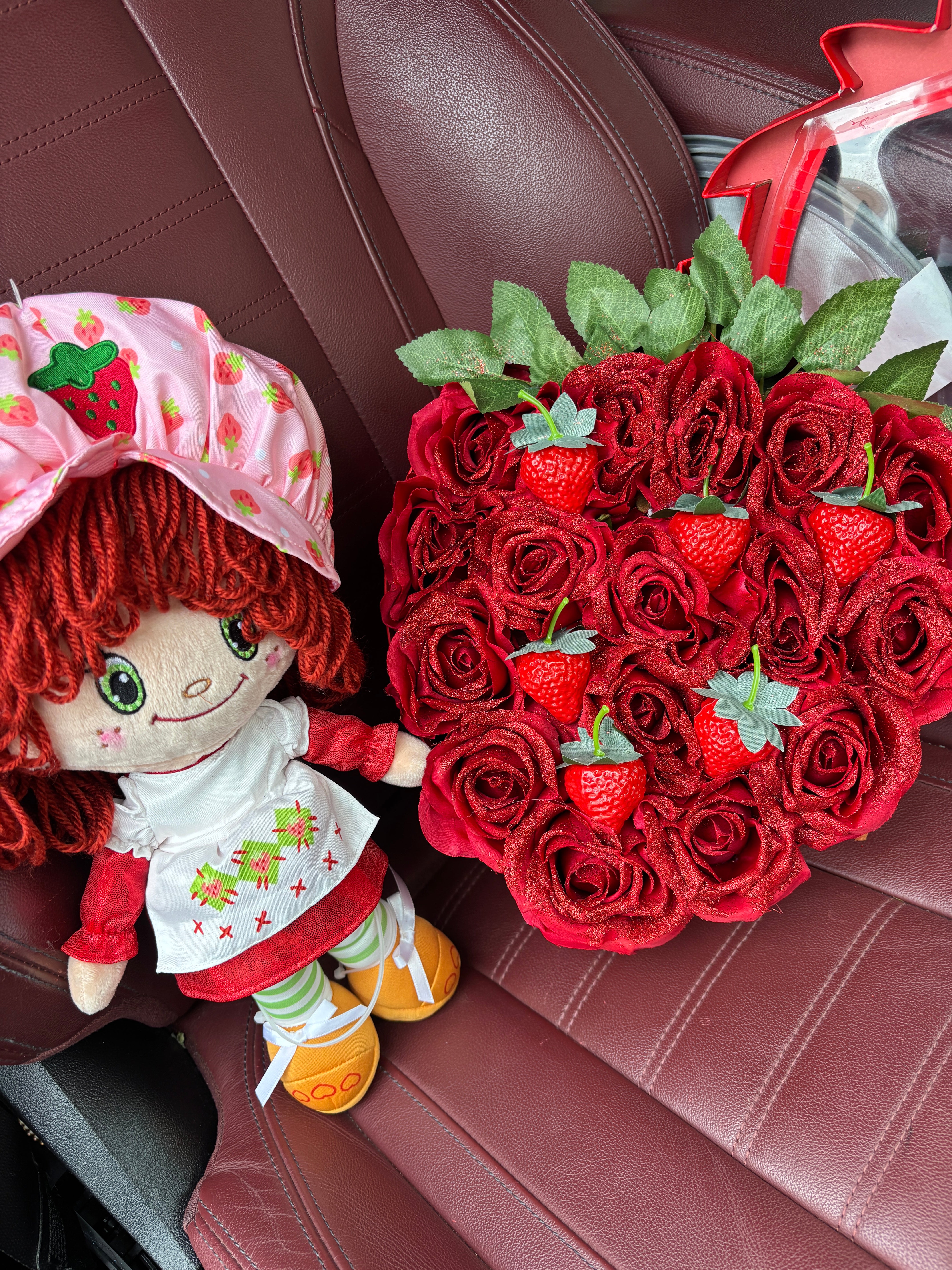 Artificial glitter strawberry box set