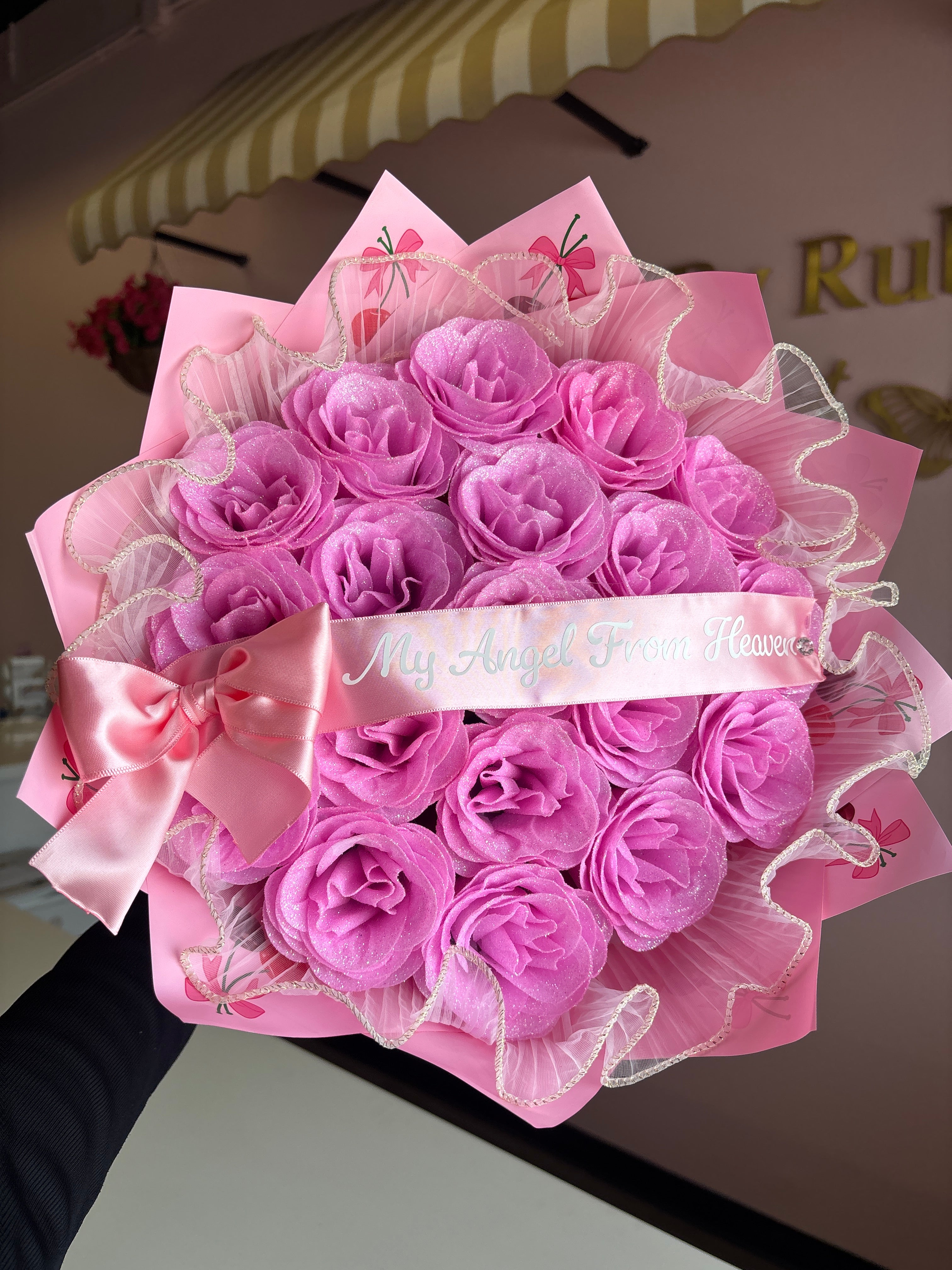 Pink glitter cherry wrapped🌸🤍