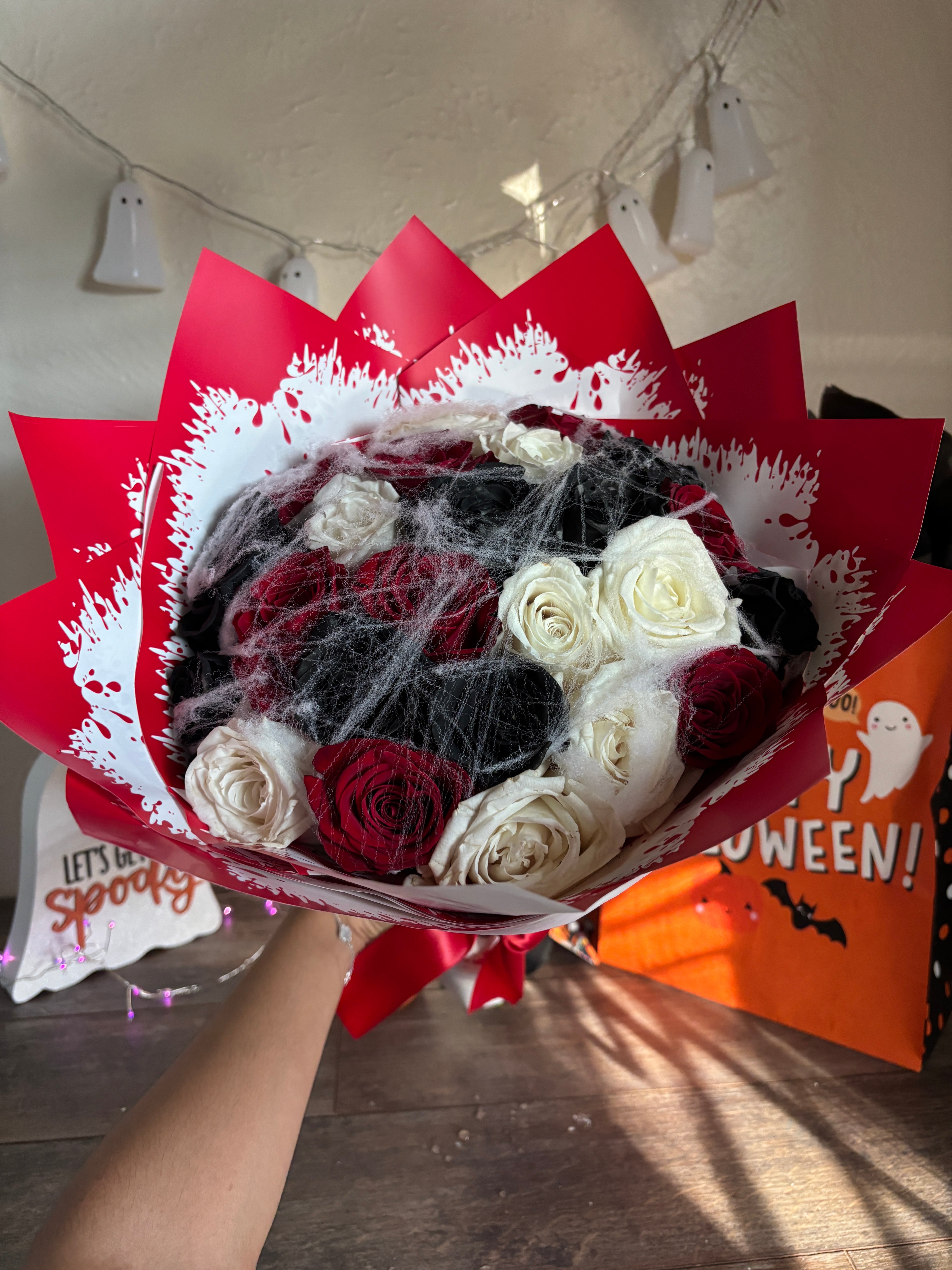 24 ct Ghostface Theme bouquet + plush 🔪❤️