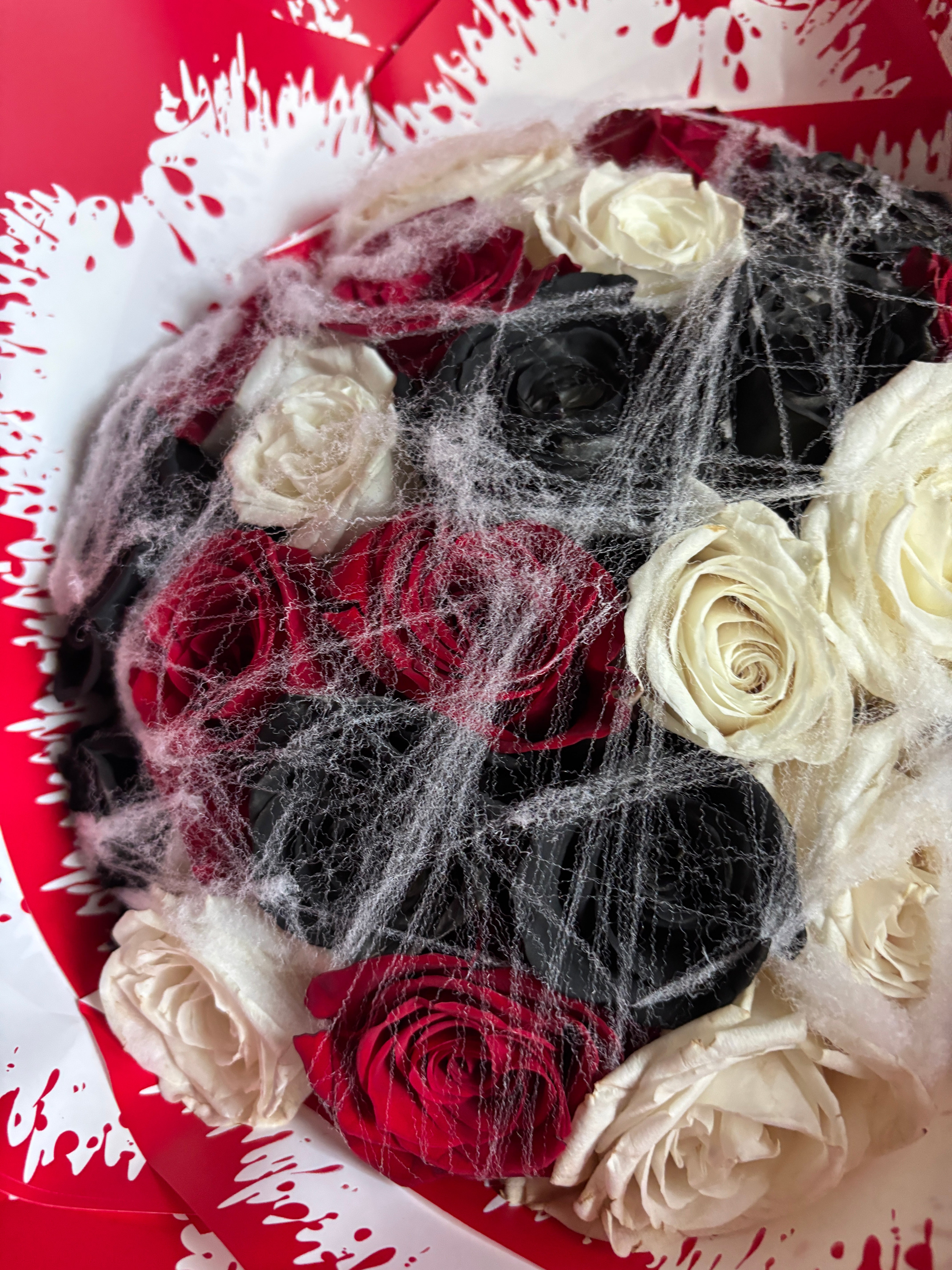 24 ct Ghostface Theme bouquet + plush 🔪❤️
