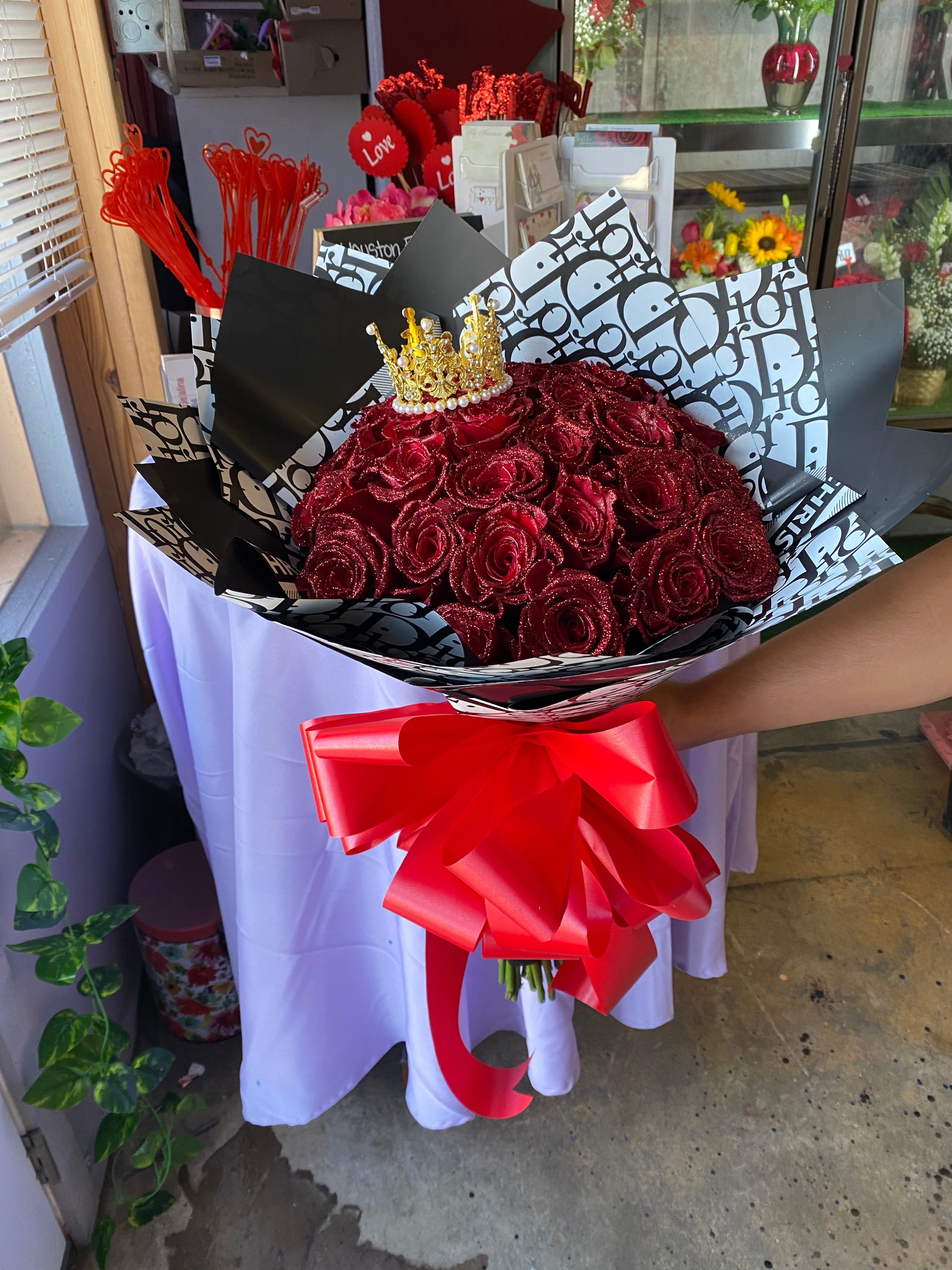 24 roses with glitter ❤️