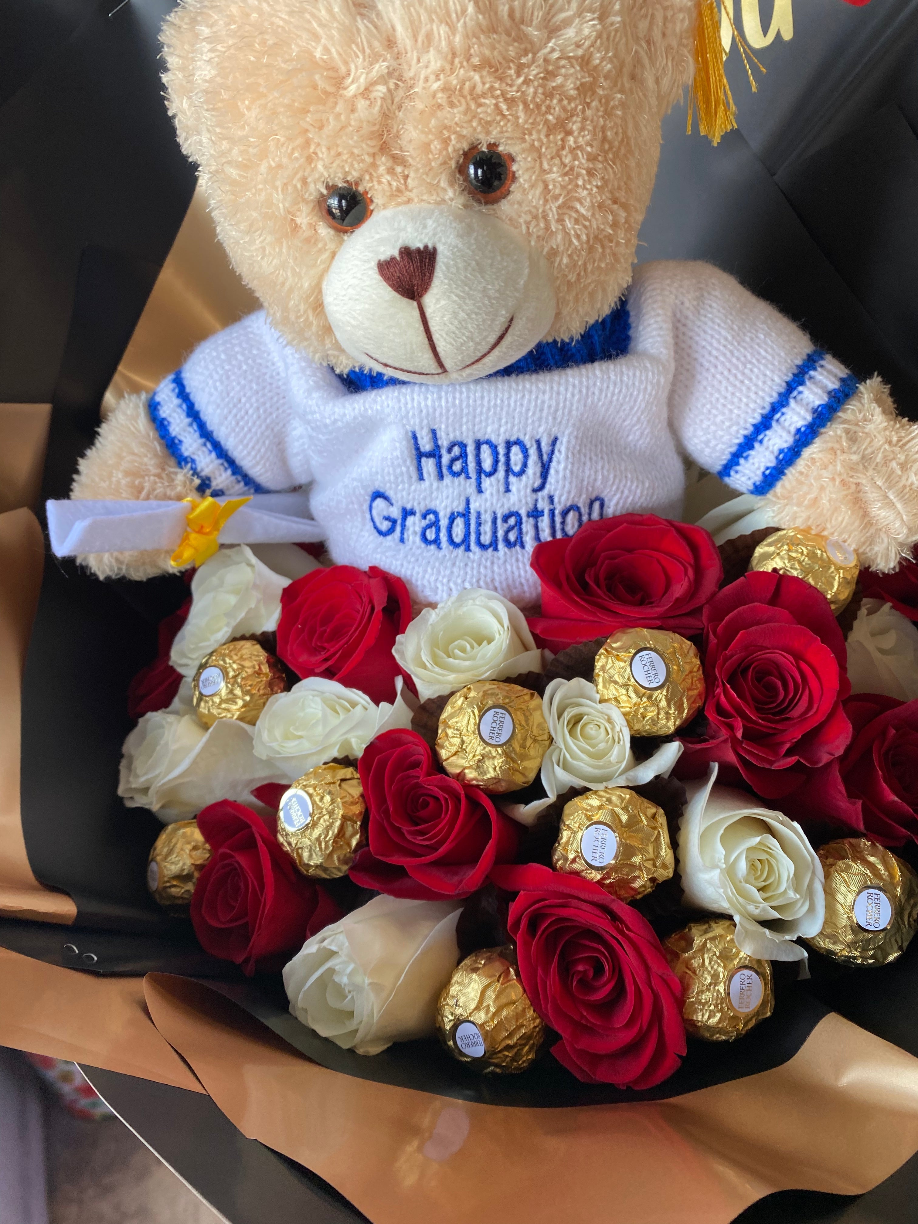 GRAD: 24 rose + Teddy + Chocolates🎓🐻