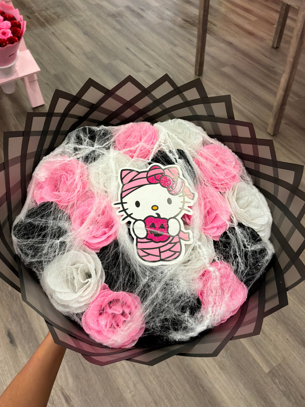 Hello Kitty’s Spooky Web