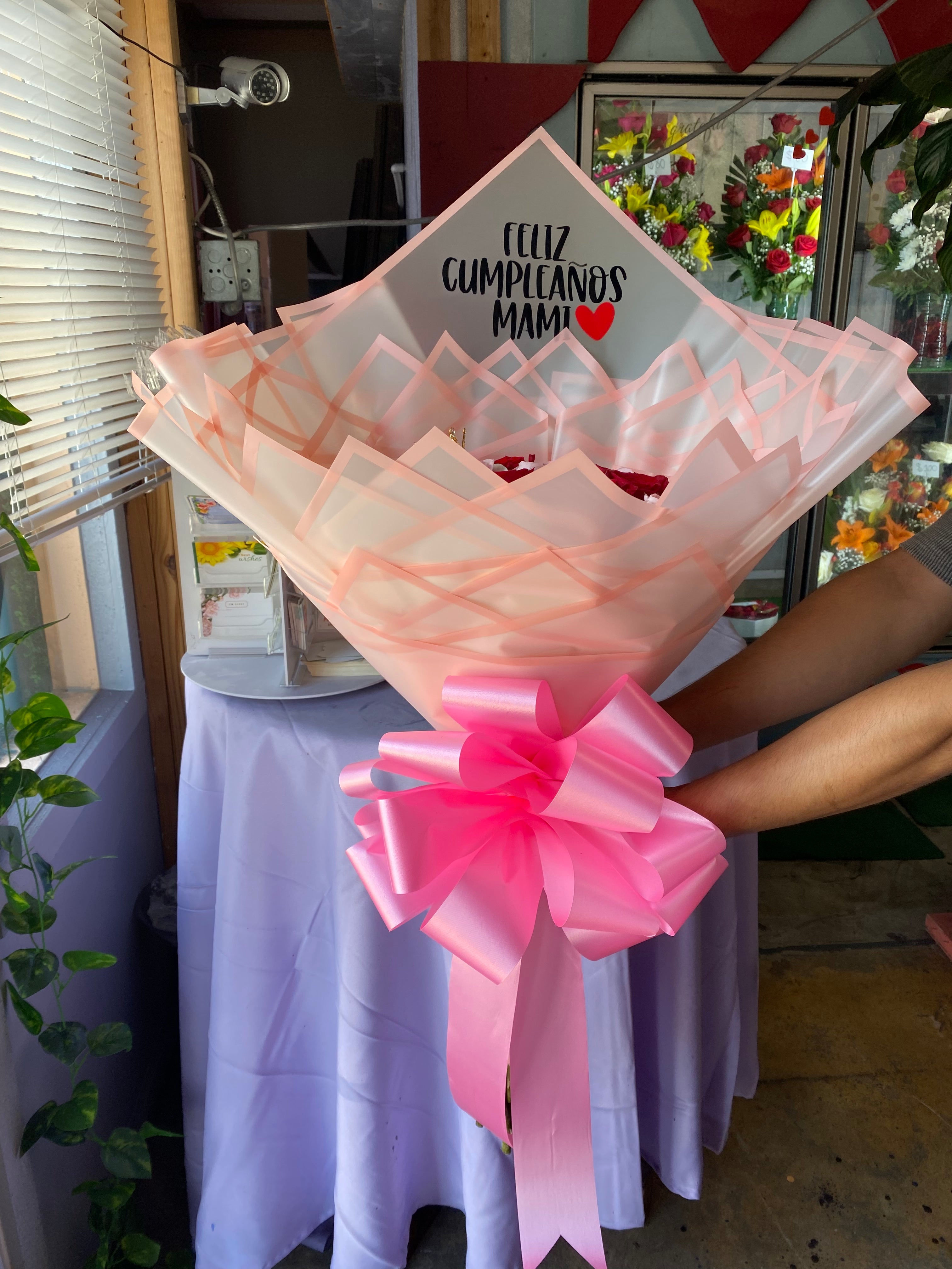 36 pink and red roses 💖