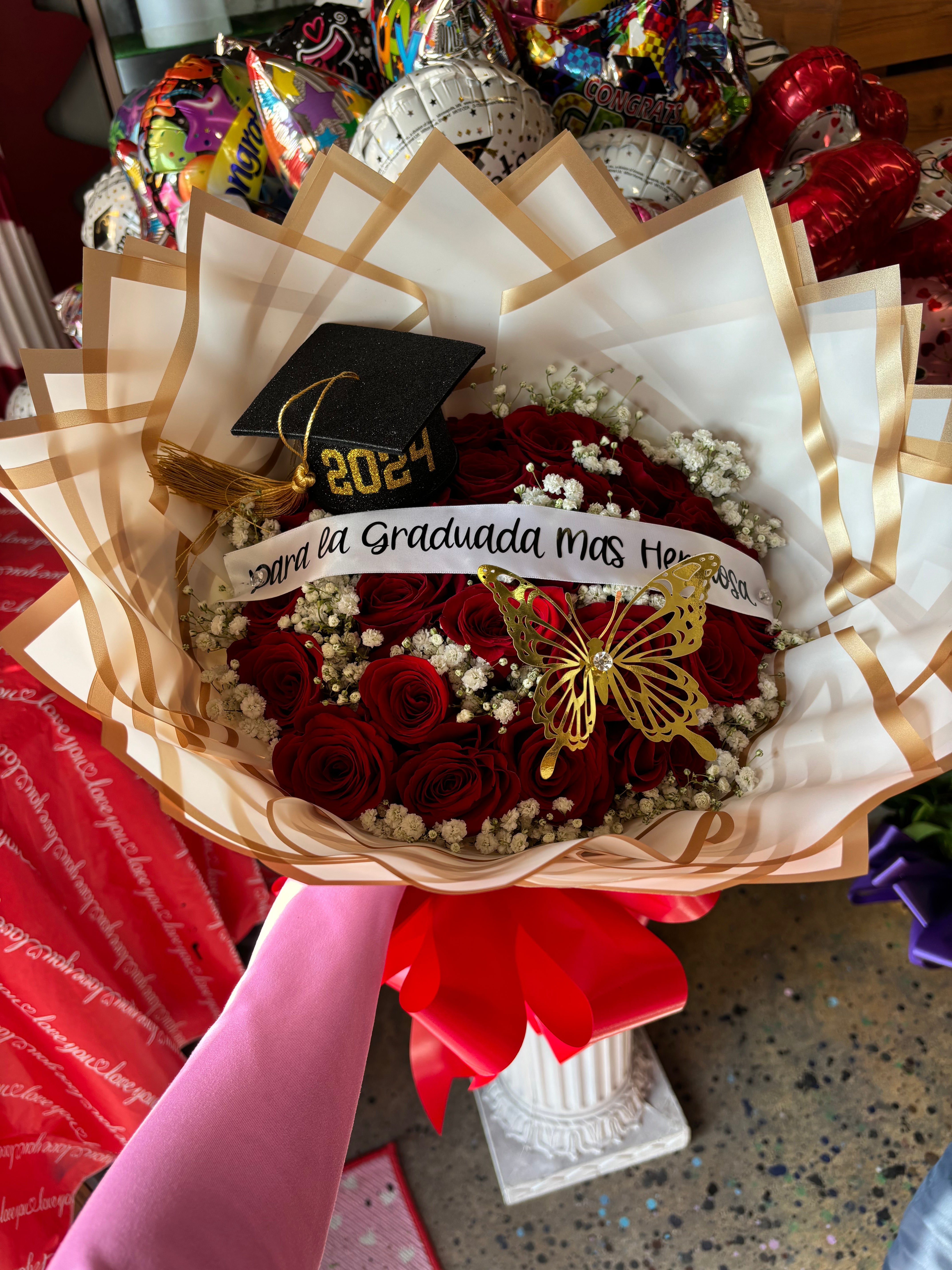 24 Red Rose + Touch babysbreath