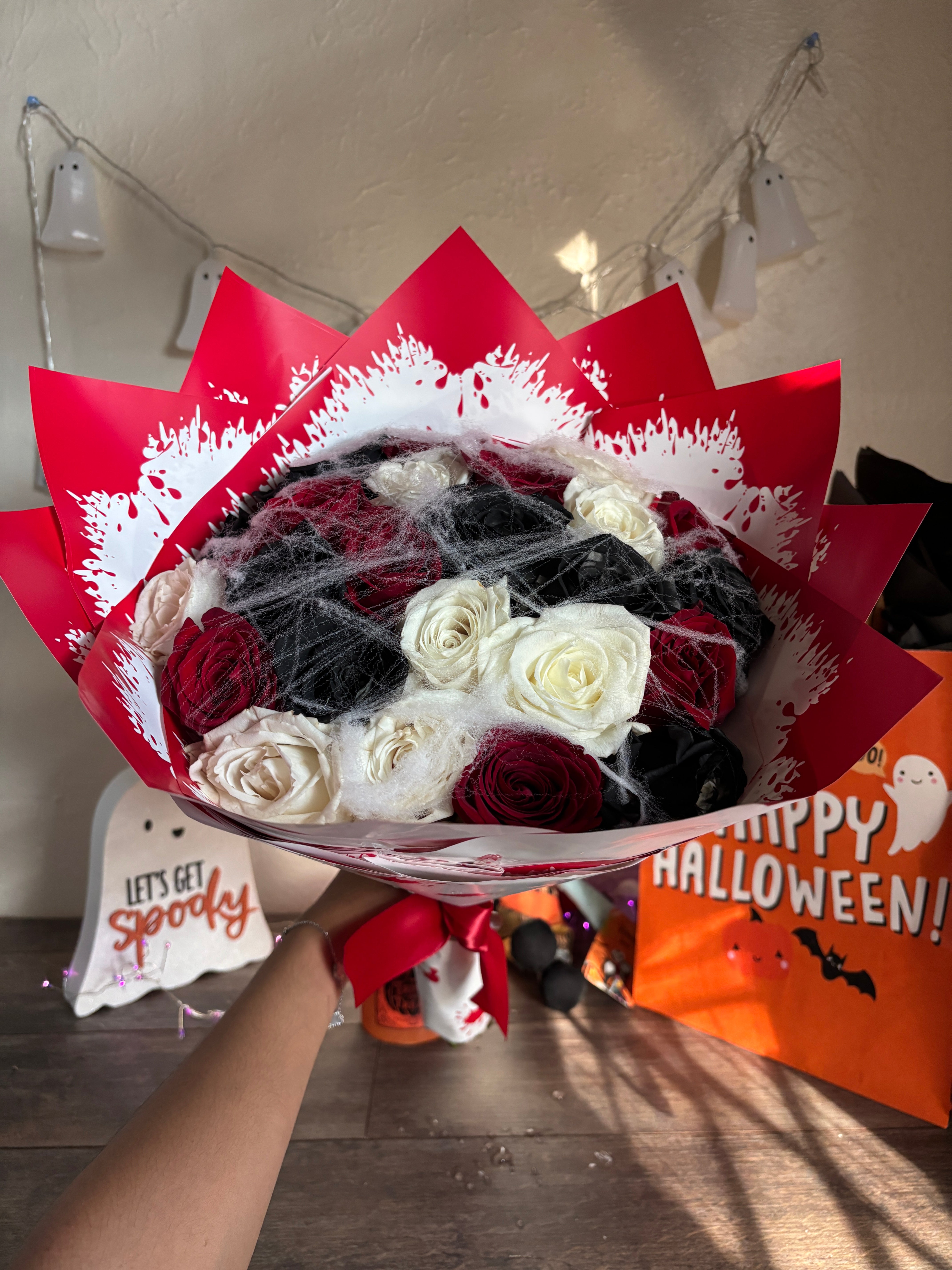 24 ct Ghostface Theme bouquet + plush 🔪❤️