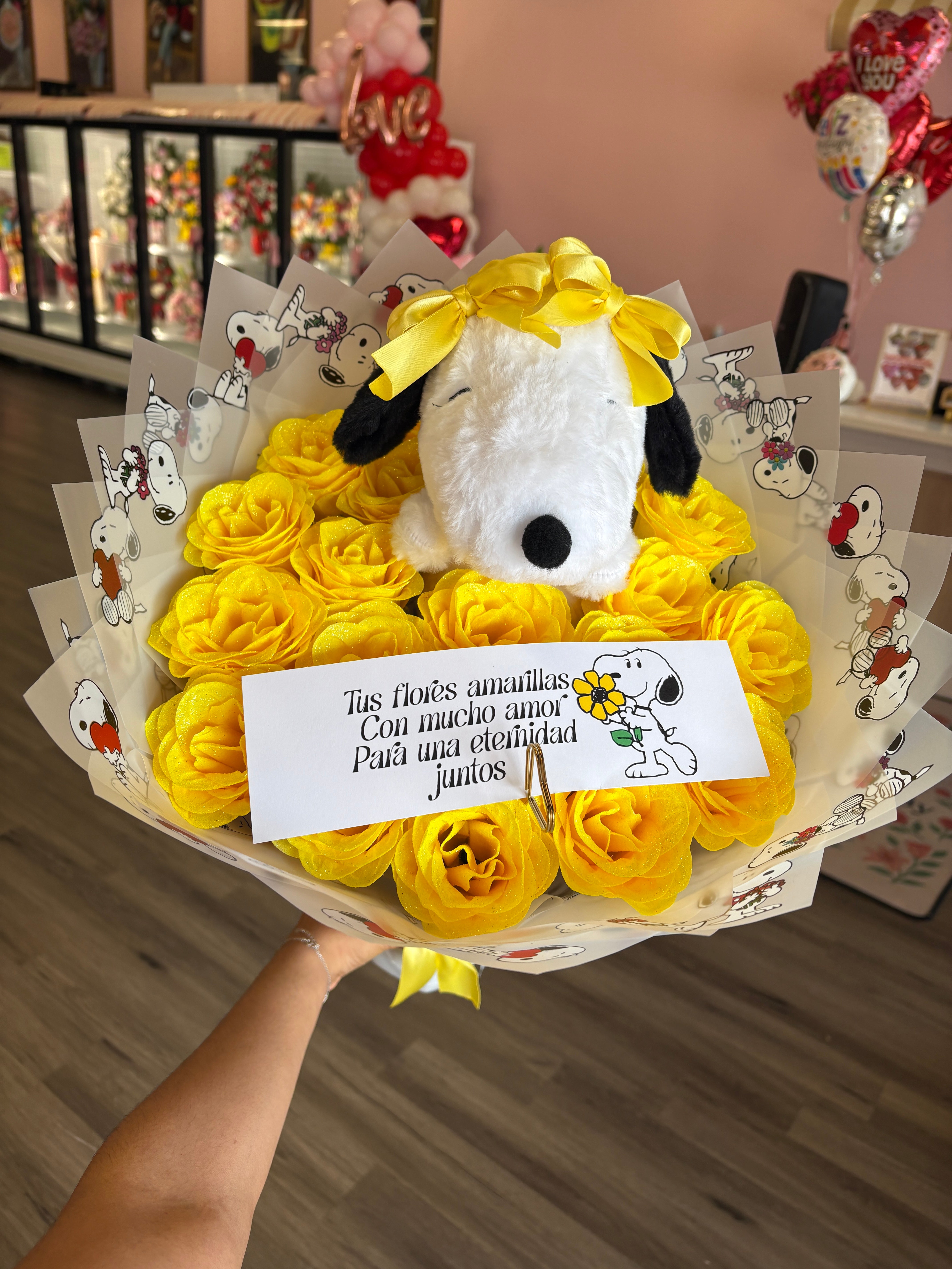 Yellow roses + snoopy 🌼💛